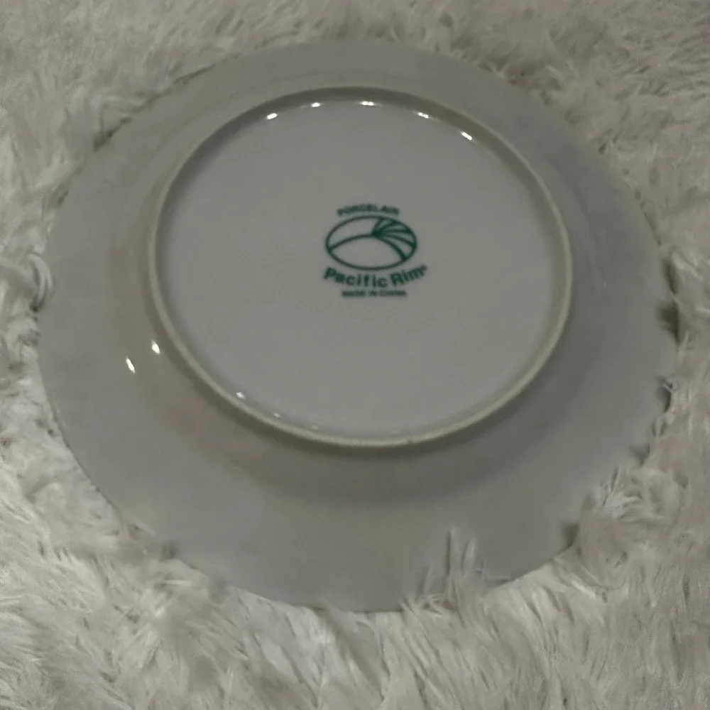 Set of 4 Vintage‎ Christmas Tree Dessert Salad Plates Pacific Rim Porcelain